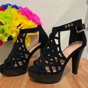 Like new , Black Heels with strap